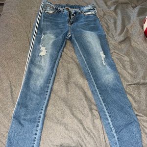 Stretchy navy blue ripped jeans